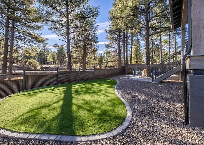 Luxe Mountain Escape Hot Tub & Pool Table
