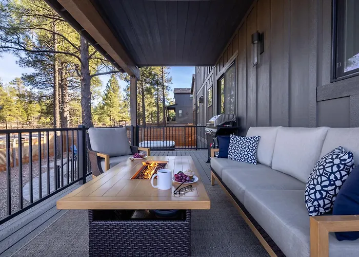 Holiday home Luxe Mountain Escape Hot Tub & Pool Table *