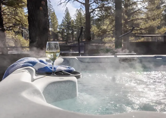 Luxe Mountain Escape Hot Tub & Pool Table Flagstaff